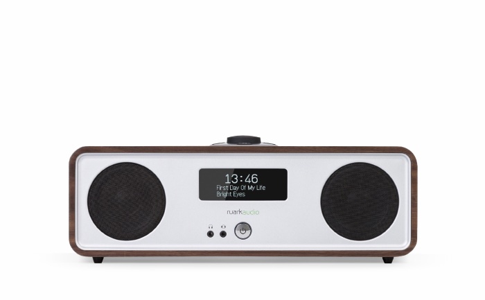 Ruark MR1 Mk3 in Rich Walnut veneer finish