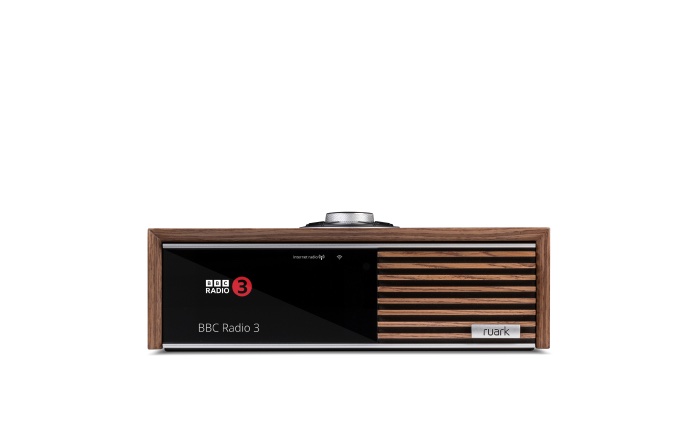 Ruark R610 in Fused Walnut veneer finish