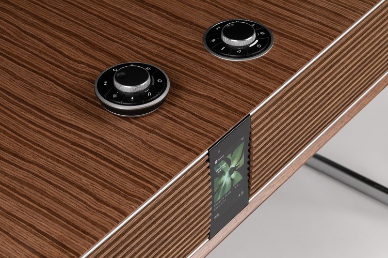 Ruark R810